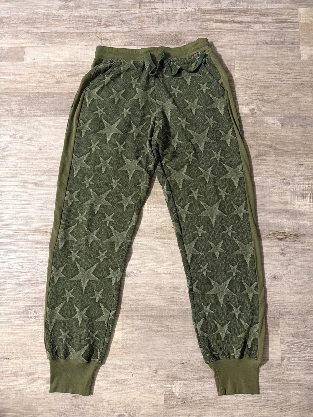 Women’s Kori star jogger pants 🤩⭐️